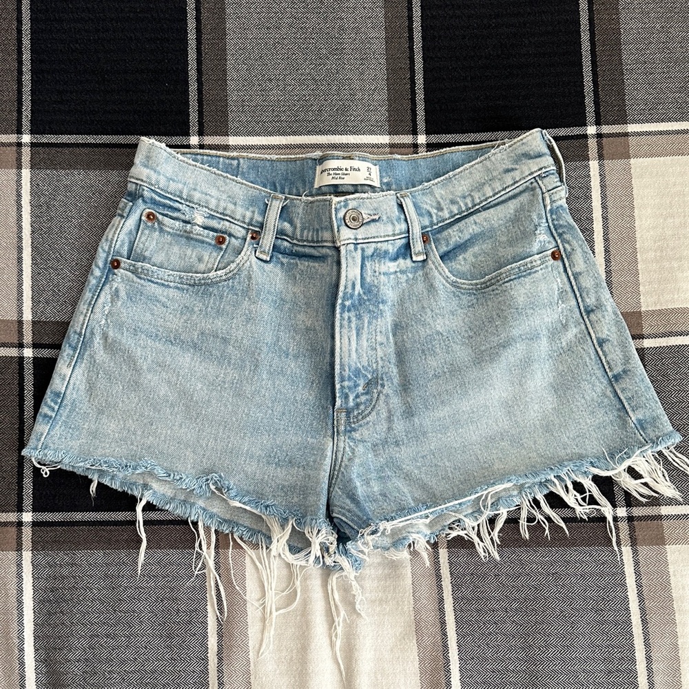 Abercrombie & Fitch Light Blue Mid Rise Mom Short Jean Shorts